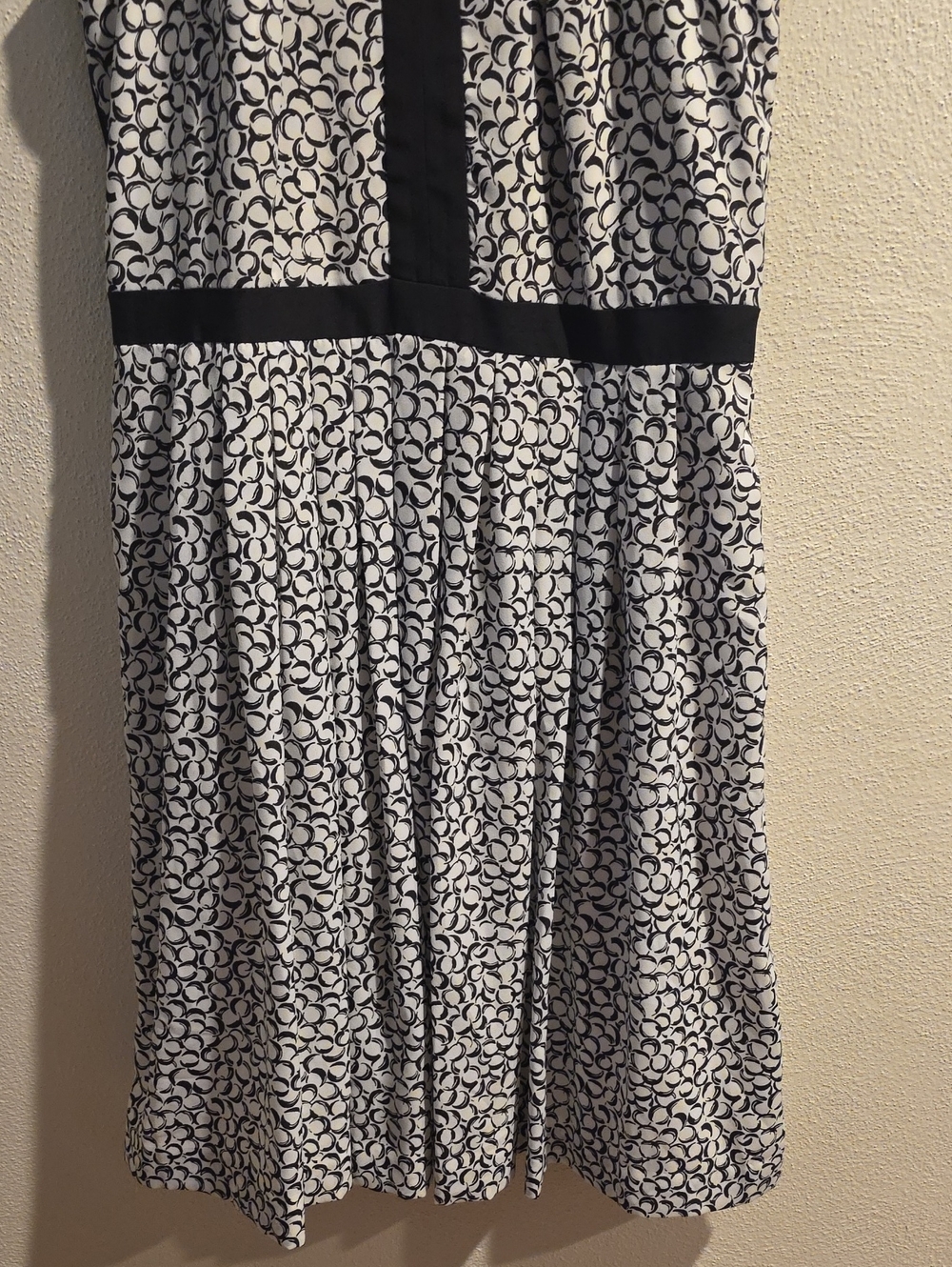 NWT White House Black Market Pleated Halter Style Dress - Picture 3 of 9